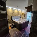 Ganze Chateau Thor - Bis Zu 22 Personen Villa